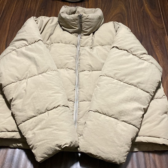 NWOT MESHKI Light Taupe Nylon Puffer Jacket - Picture 7 of 14